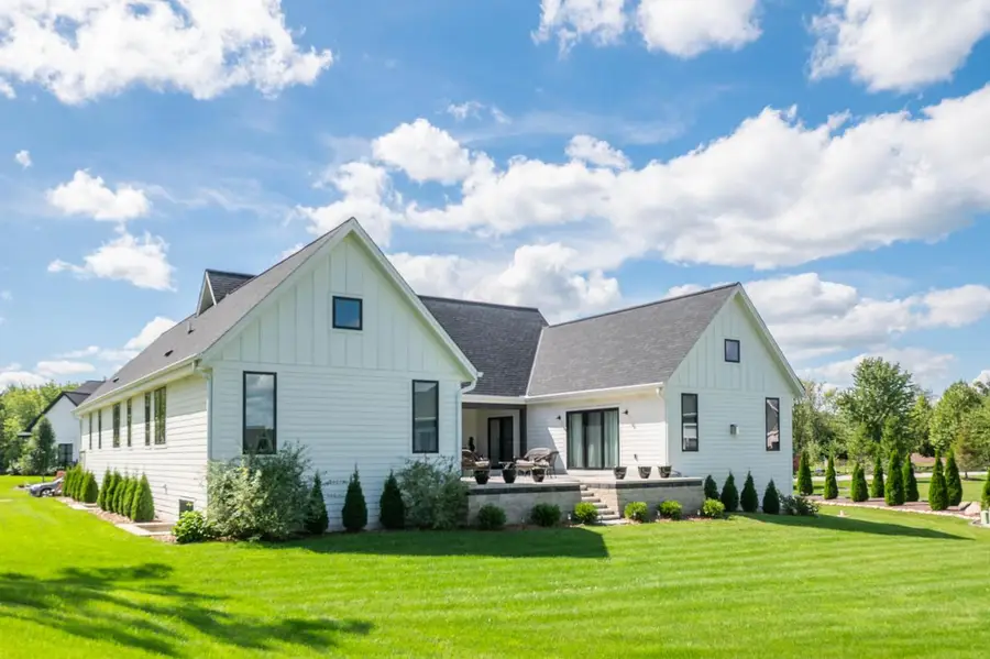 W274S3754 Legend Clubs COURT, Waukesha, WI 53189 - #3
