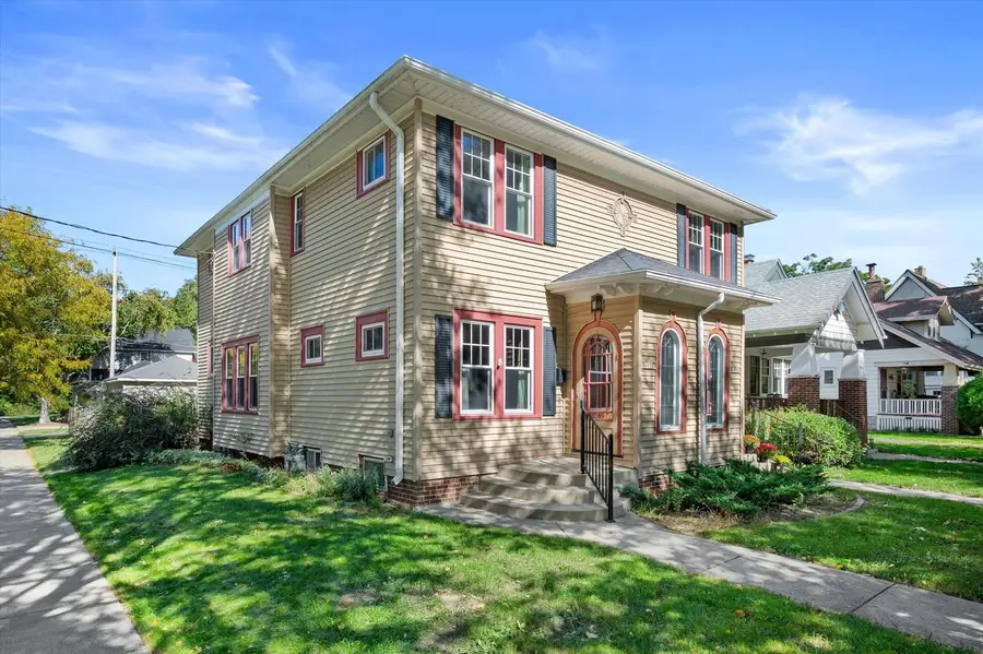 6430 W Wisconsin AVENUE #6432, Wauwatosa, WI 53213 - #2