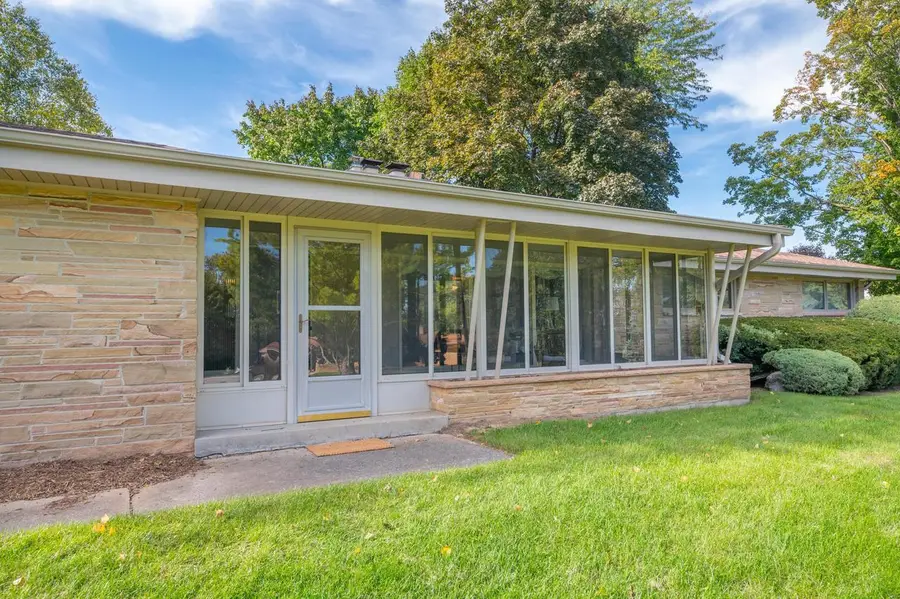 15300 High Knoll LANE, Brookfield, WI 53005 - #3
