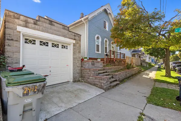 2401 W Grant STREET, Milwaukee, WI 53215
