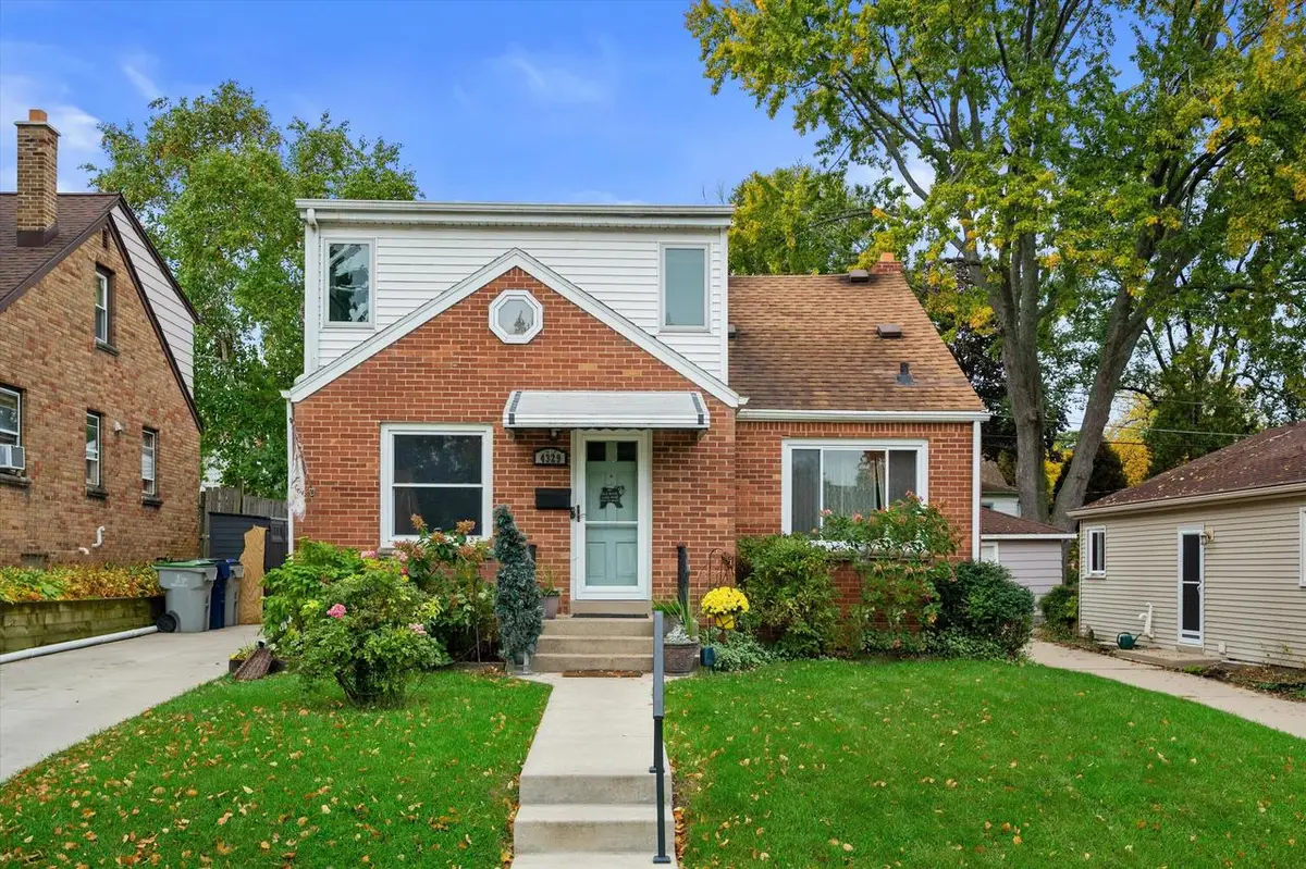 4329 S Lenox STREET, Milwaukee, WI 53207 - #1