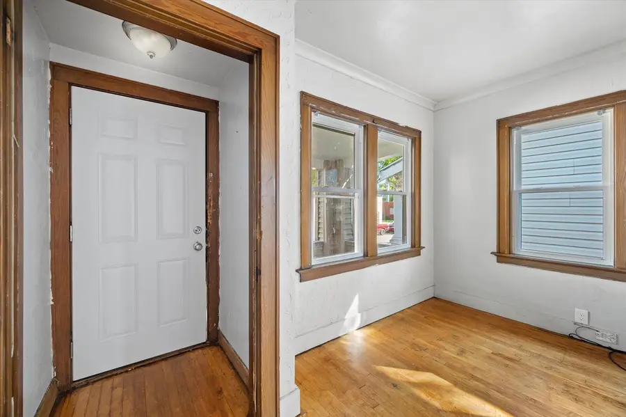 3215 W Auer AVENUE, Milwaukee, WI 53216 - #3