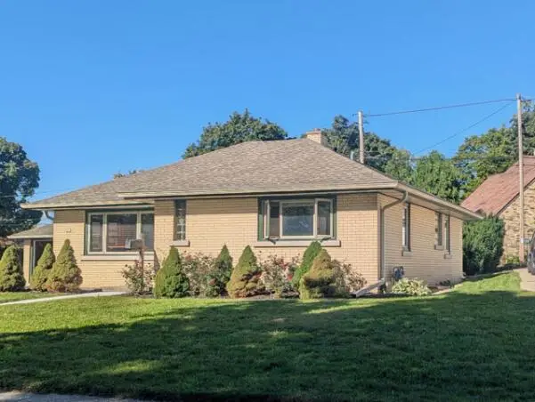 221 N Story PARKWAY, Milwaukee, WI 53208 - #2