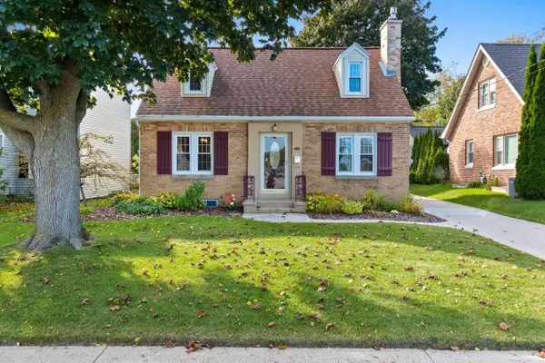 1132 N 15th STREET, Manitowoc, WI 54220