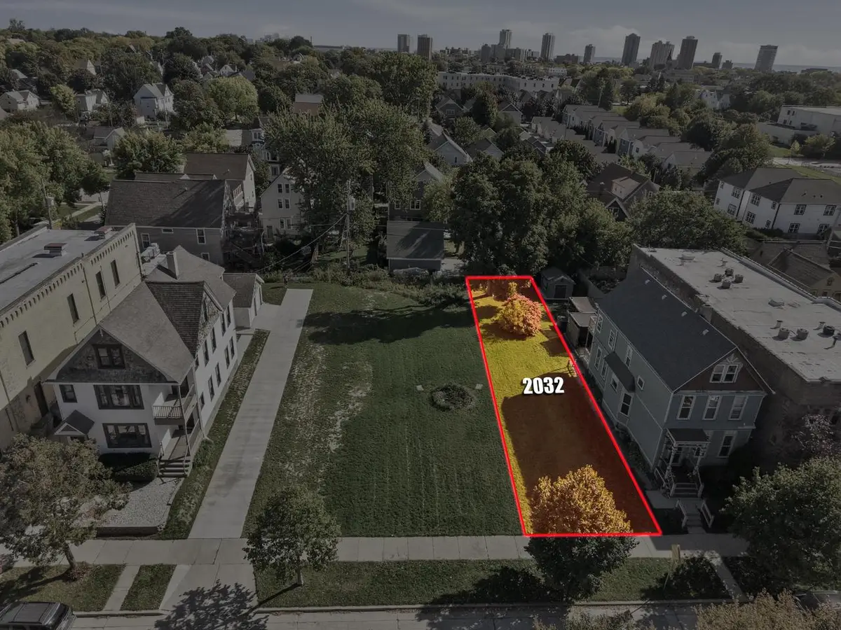 2032 N PALMER STREET, Milwaukee, WI 53212 - #1