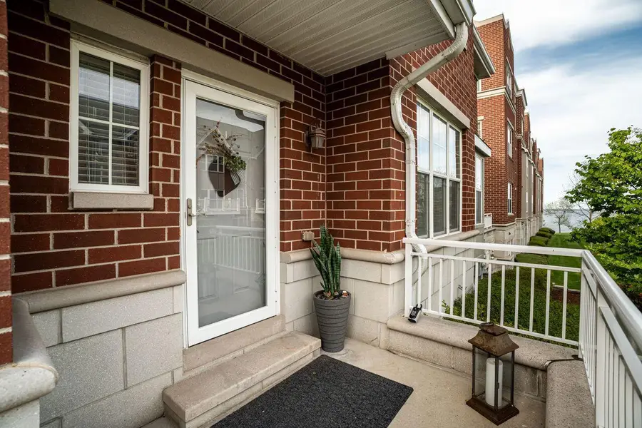 3870 S Lake DRIVE #1102, Saint Francis, WI 53235 - #2