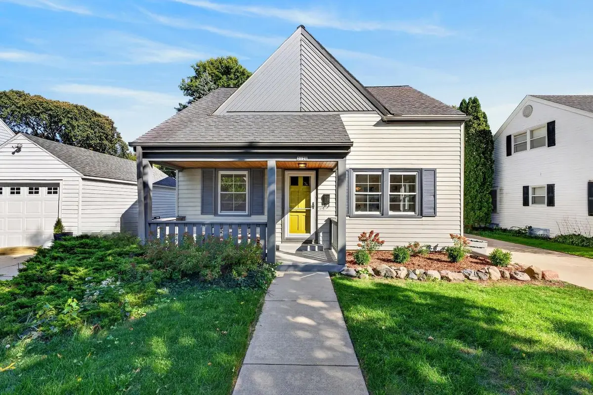 5128 N Diversey BOULEVARD, Whitefish Bay, WI 53217 - #1