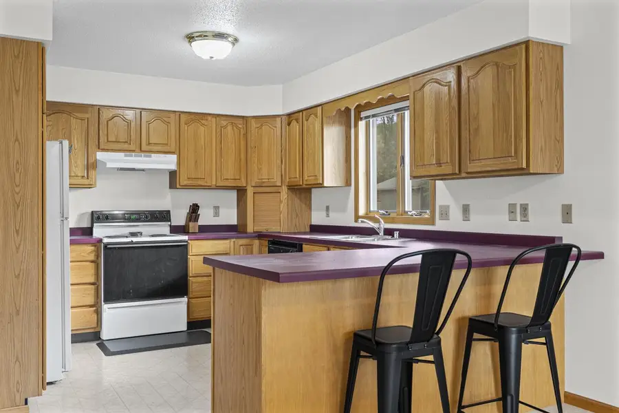 802 Laurel PLACE E, Holmen, WI 54636 - #3
