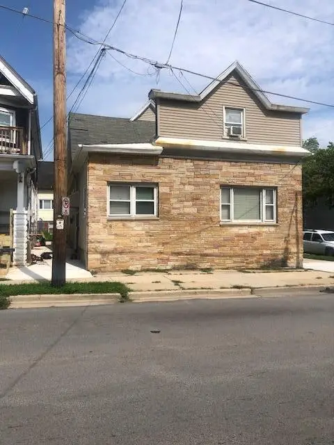 930 E Locust STREET, Milwaukee, WI 53212