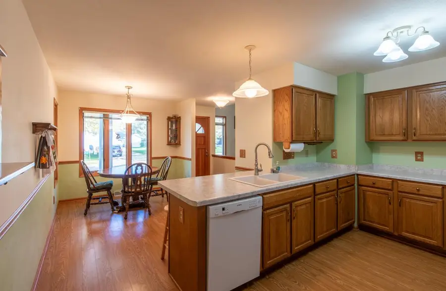 2021 Wolf ROAD, Waukesha, WI 53186 - #3