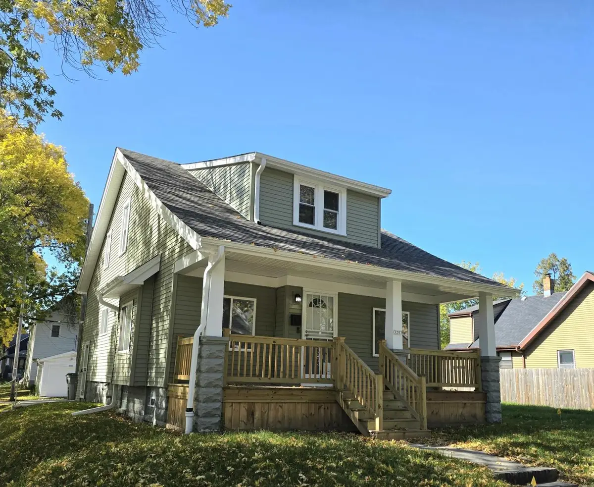 3203 N 33rd STREET, Milwaukee, WI 53216 - #1
