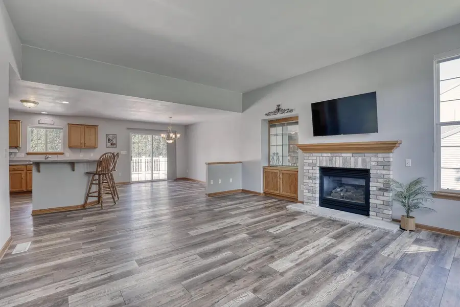419 Majeskie DRIVE, Pewaukee, WI 53072 - #2