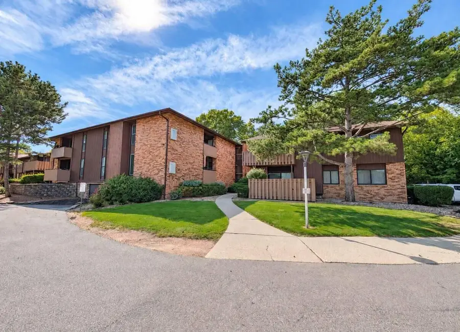 7011 N Green Bay AVENUE #A, Glendale, WI 53209 - #3