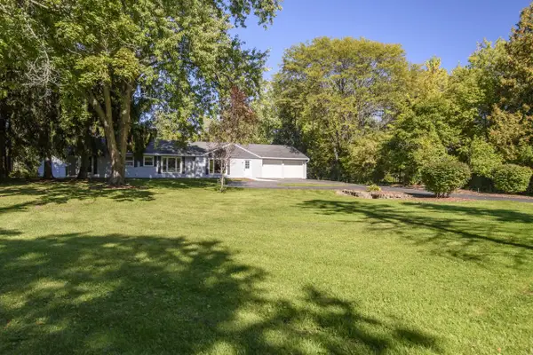 1428 Fiesta LANE, Mequon, WI 53092
