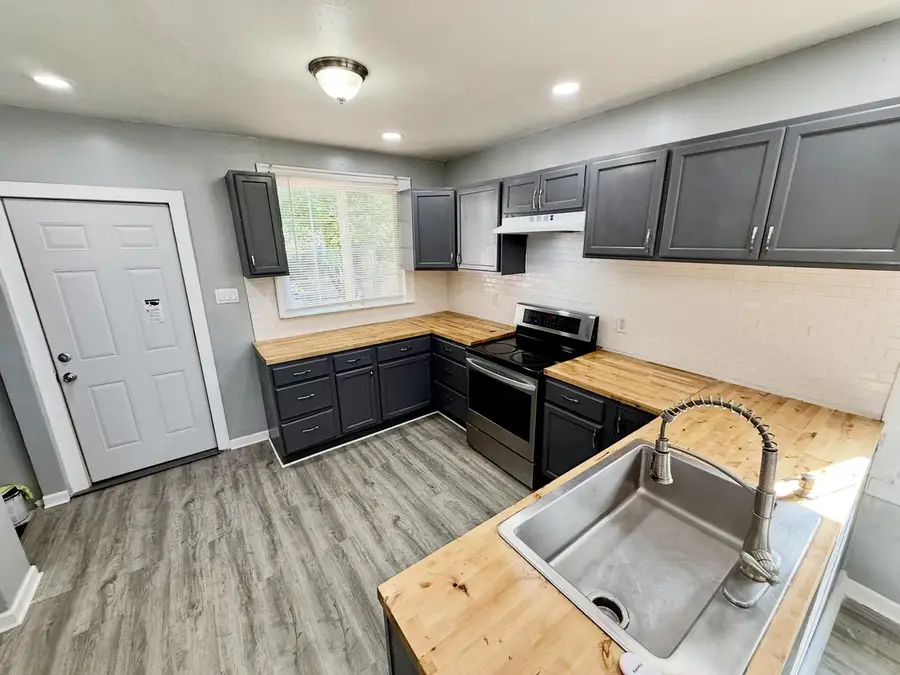 4754 N 31st STREET, Milwaukee, WI 53209 - #3