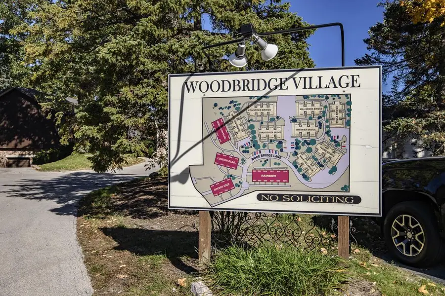 5196 Woodbridge LANE S, Greenfield, WI 53221 - #2