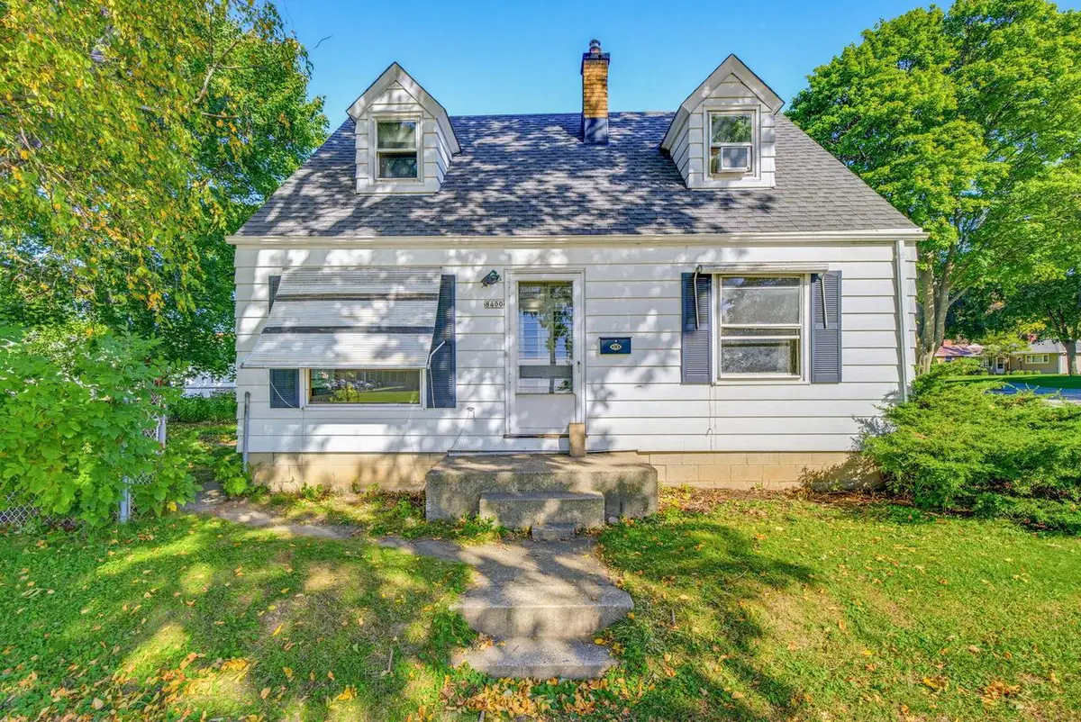 8400 W Auer AVENUE, Milwaukee, WI 53222 - #1