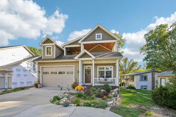N20 W29987 W Glen Cove ROAD, Pewaukee, WI 53072