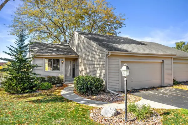 2954 Madison STREET S, Waukesha, WI 53188