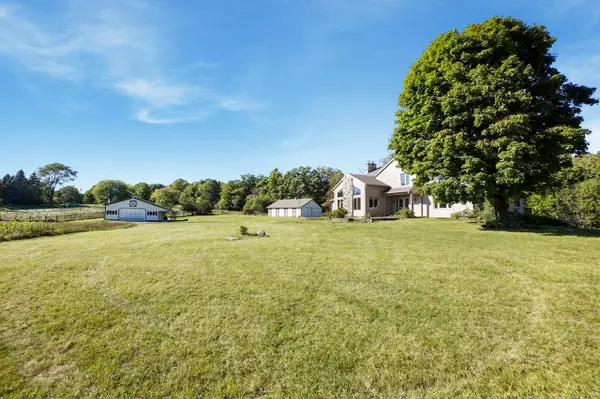 W344S3381 Moraine Hills DRIVE, Dousman, WI 53118