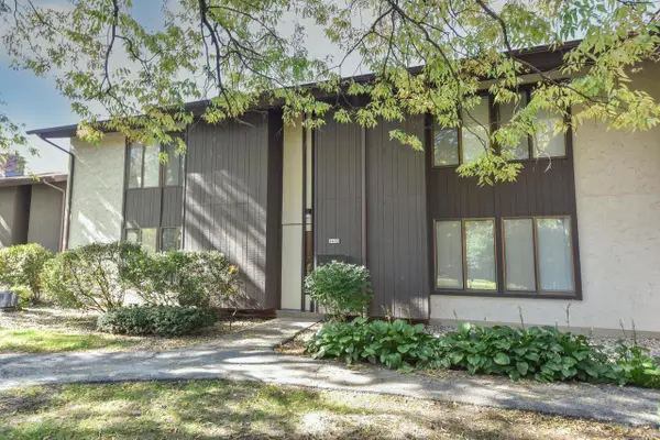 2450 W Good Hope ROAD #49, Glendale, WI 53209
