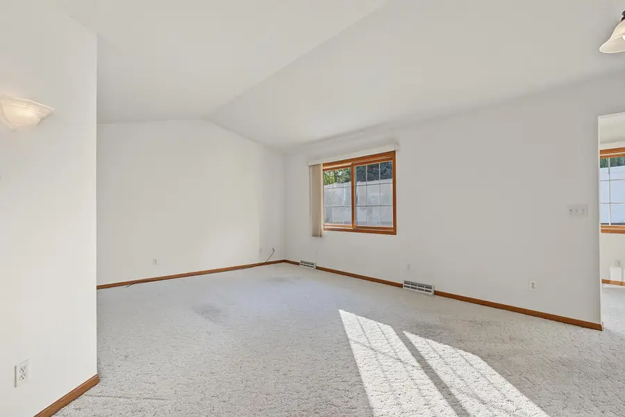 3049 Lakota PLACE, La Crosse, WI 54601 - #3