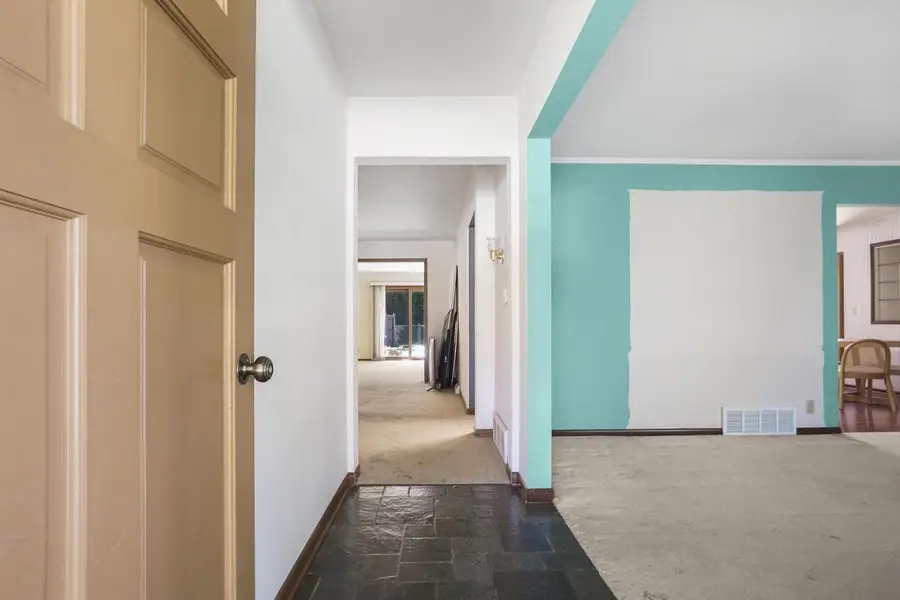 409 Vernon AVENUE, Thiensville, WI 53092 - #2