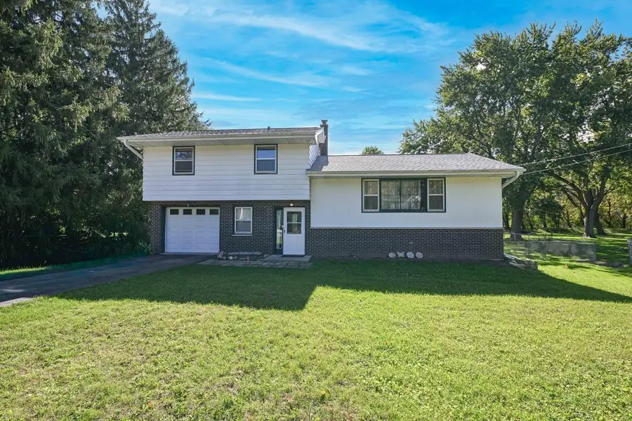 S77W25205 National AVENUE, Waukesha, WI 53189 - #2