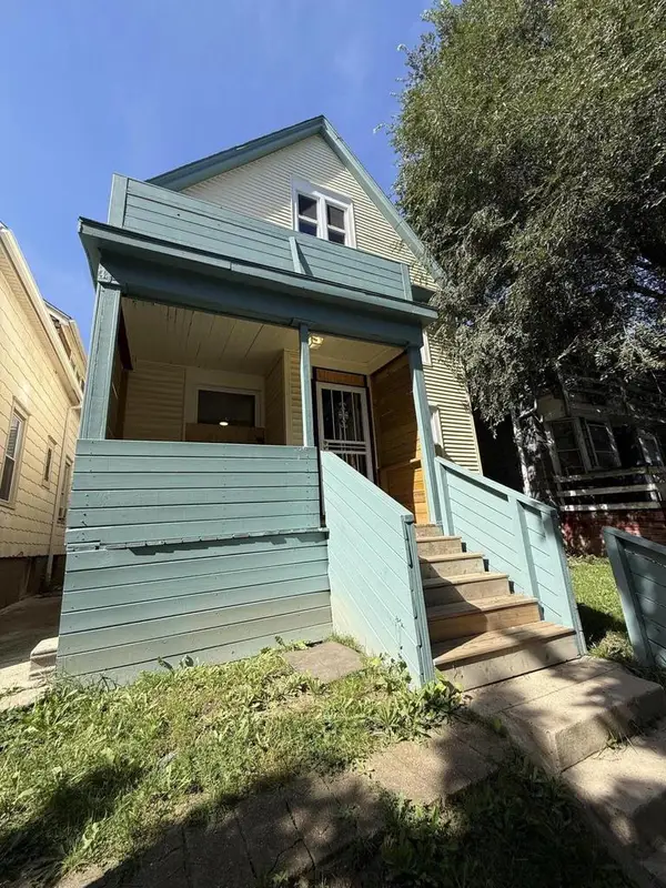 2123 N 33rd STREET #A, Milwaukee, WI 53208