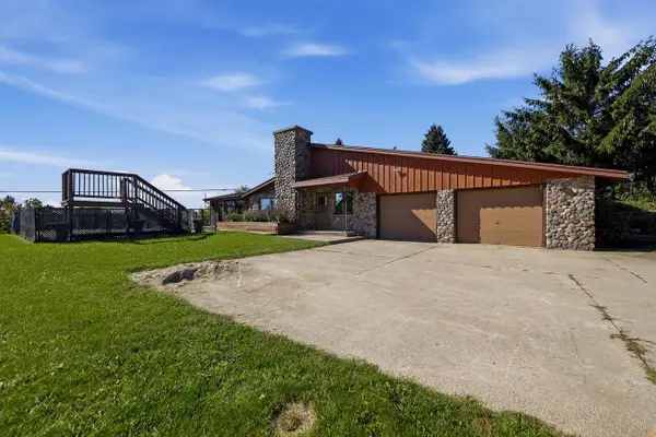 N911 Knepprath ROAD, Cedar Grove, WI 53013
