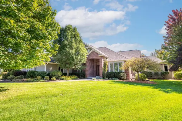 W289N3648 Huntsman COURT, Pewaukee, WI 53072