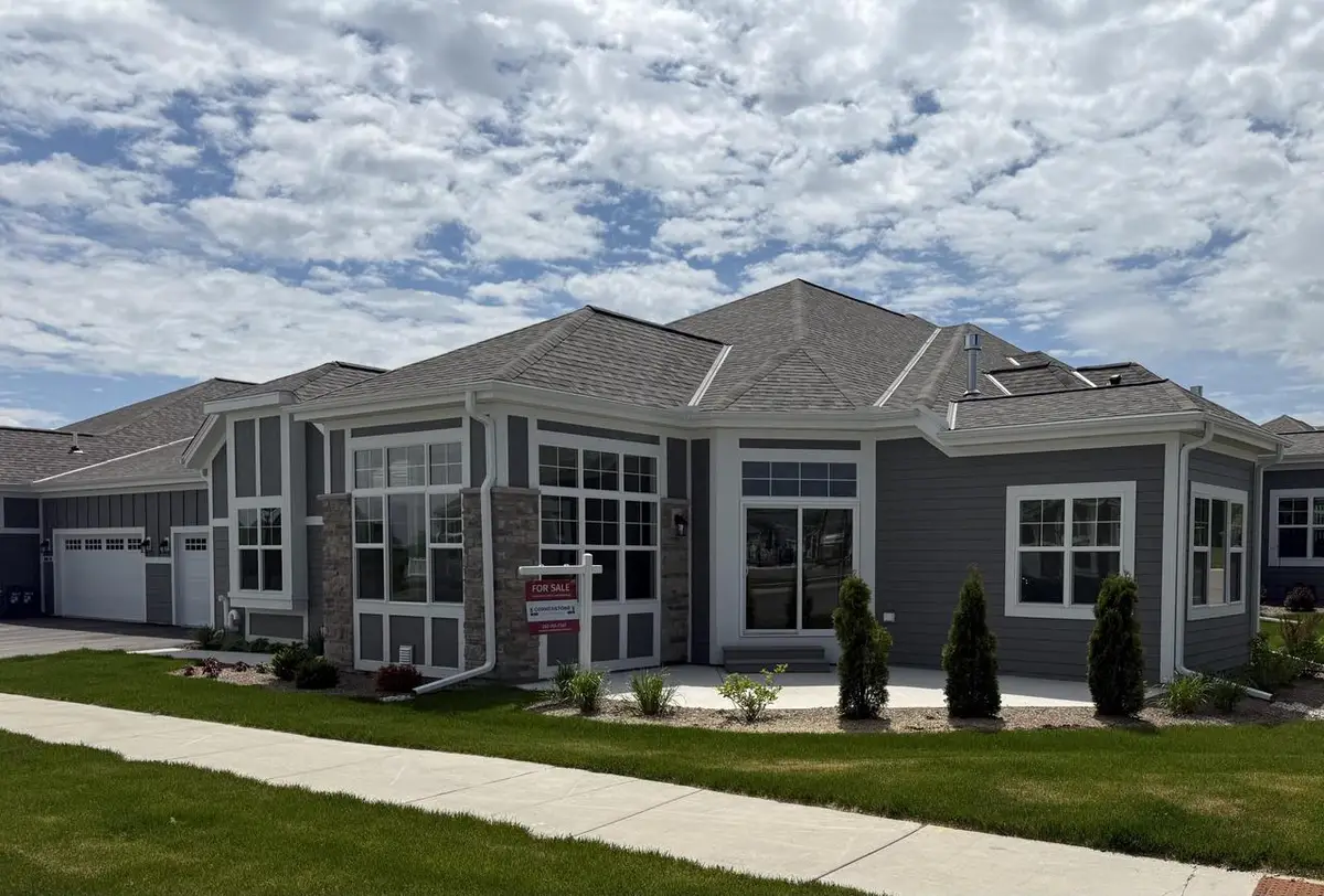 904 S Verona CIRCLE #35, Grafton, WI 53024 - #1