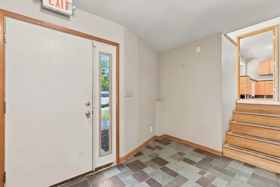 610 Downing DRIVE, Waukesha, WI 53186 - #2