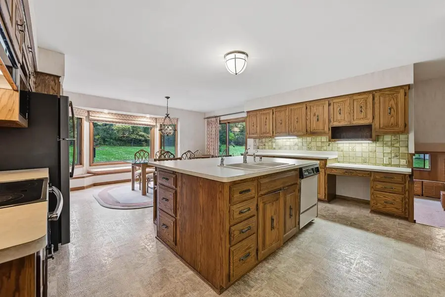 1415 Shawnee PASS, Brookfield, WI 53005 - #2