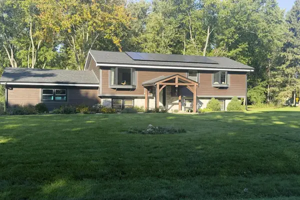 W330N5515 Linden Cir. E CIRCLE, Nashotah, WI 53058