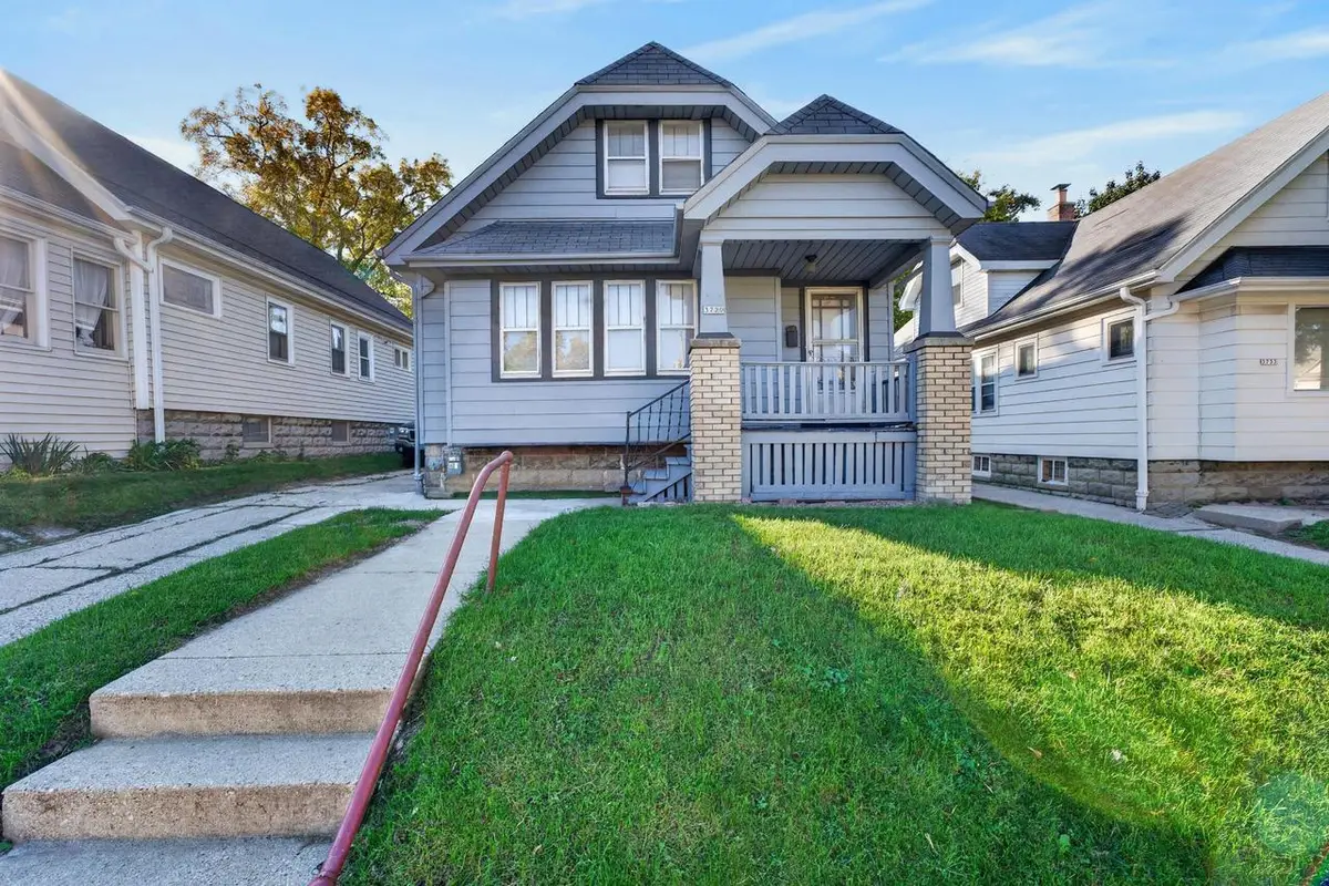 3729 W Miller LANE, Milwaukee, WI 53208 - #1