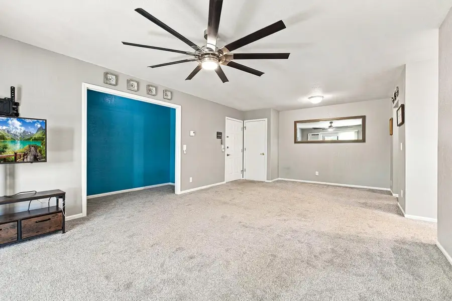 637 Westridge DRIVE #8, West Bend, WI 53095 - #3
