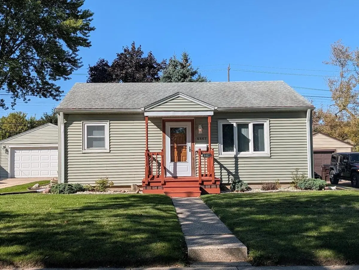 4467 S Pennsylvania AVENUE, Saint Francis, WI 53235 - #1