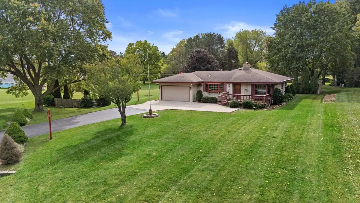 8011 Clinton LANE, Mount Pleasant, WI 53406 - #1