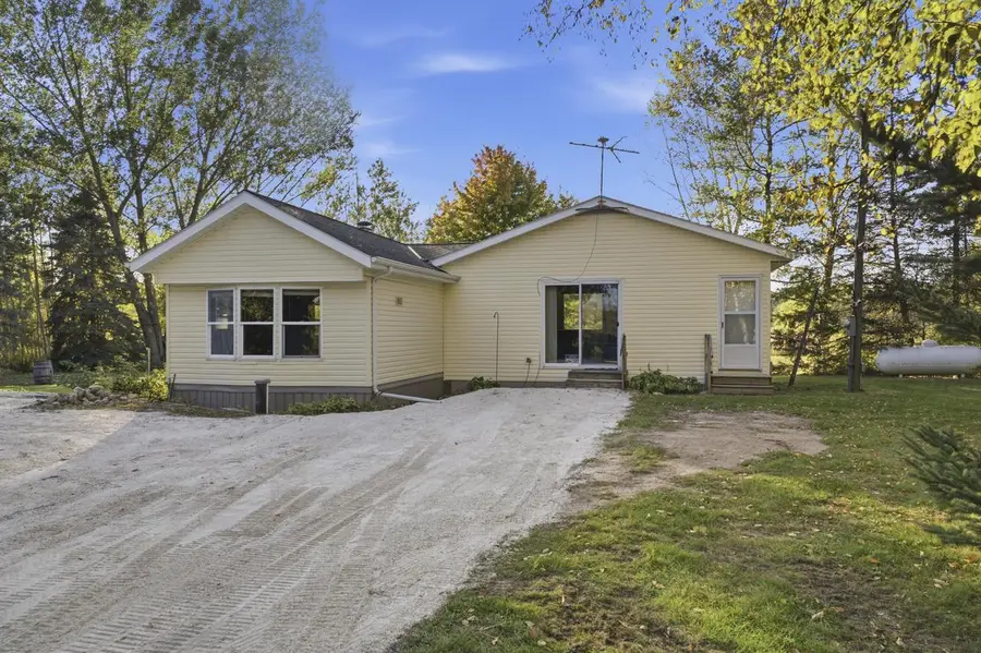 6202 Brunner ROAD, Manitowoc, WI 54220 - #2