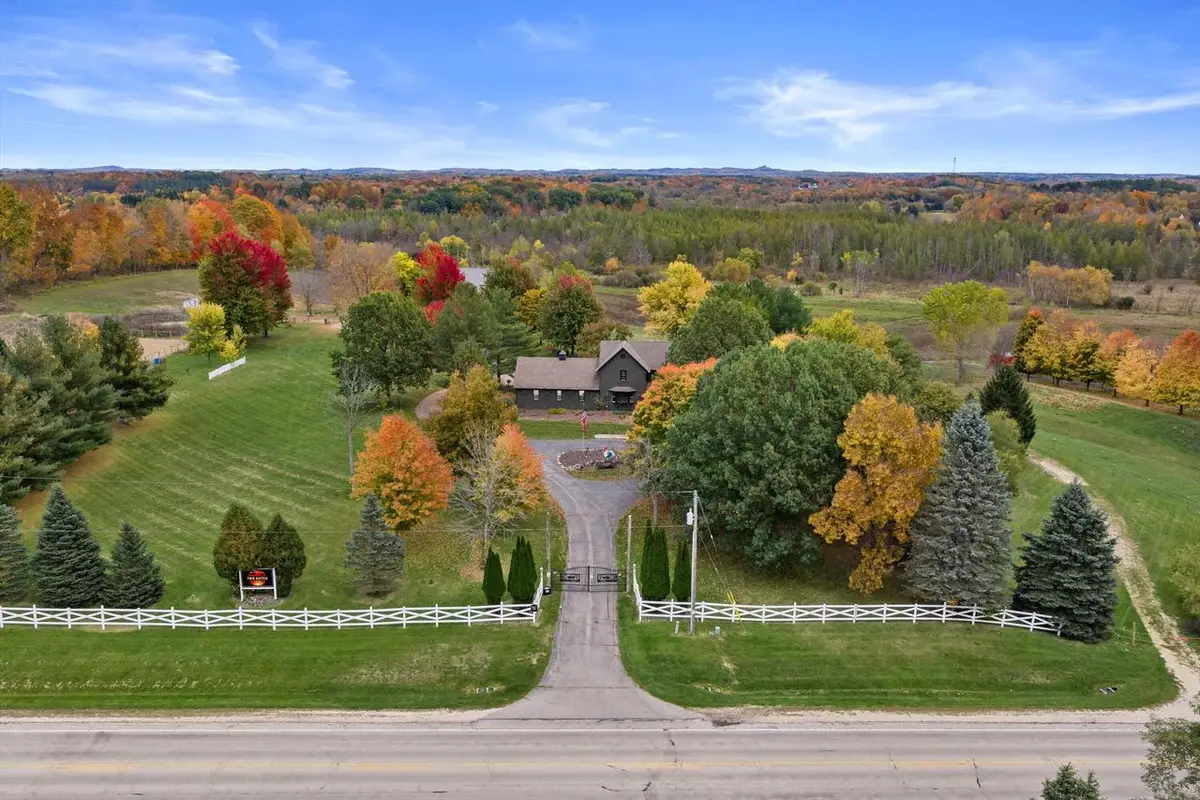 N1872 County Road P, Rubicon, WI 53078 - #1