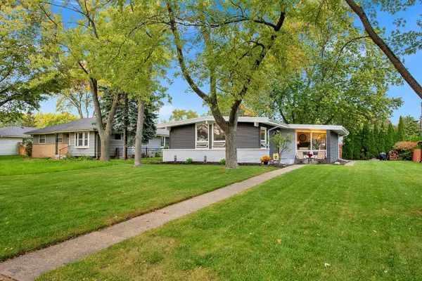5674 S Honey Creek DRIVE, Milwaukee, WI 53221