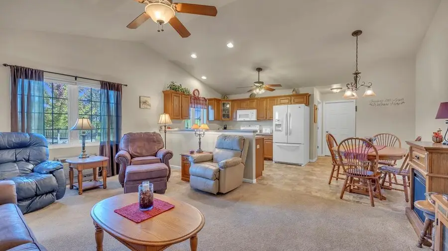 606 Danube COURT #8, Sheboygan Falls, WI 53085 - #3