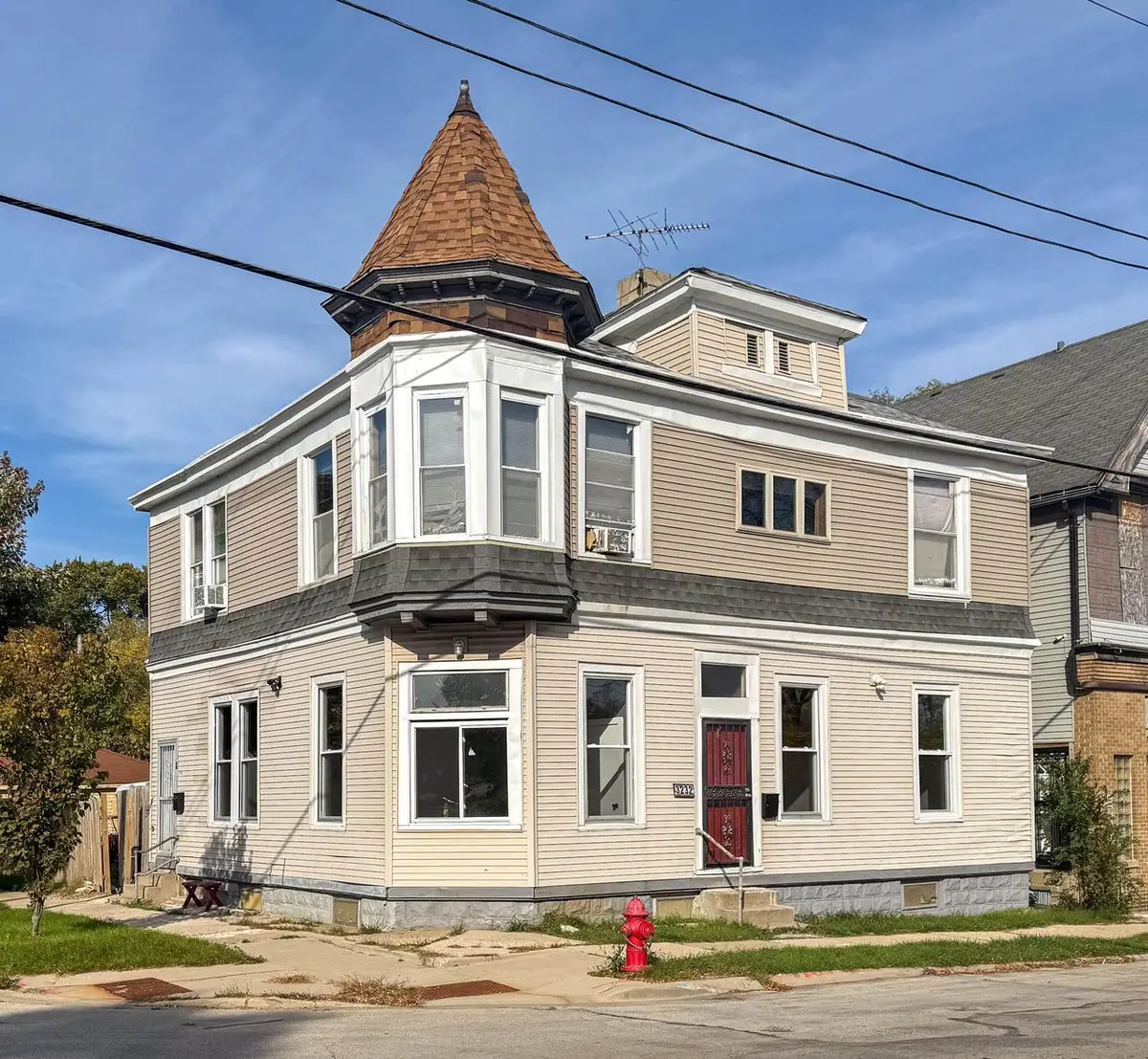 3232 W Cameron AVENUE, Milwaukee, WI 53209 - #1