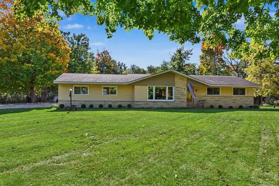 33733 Academy ROAD, Burlington, WI 53105 - #2