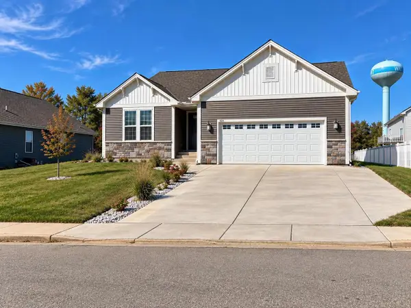 924 Foxwalk DRIVE, Waterford, WI 53185