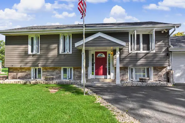 S88W30964 Meyer DRIVE, Mukwonago, WI 53149