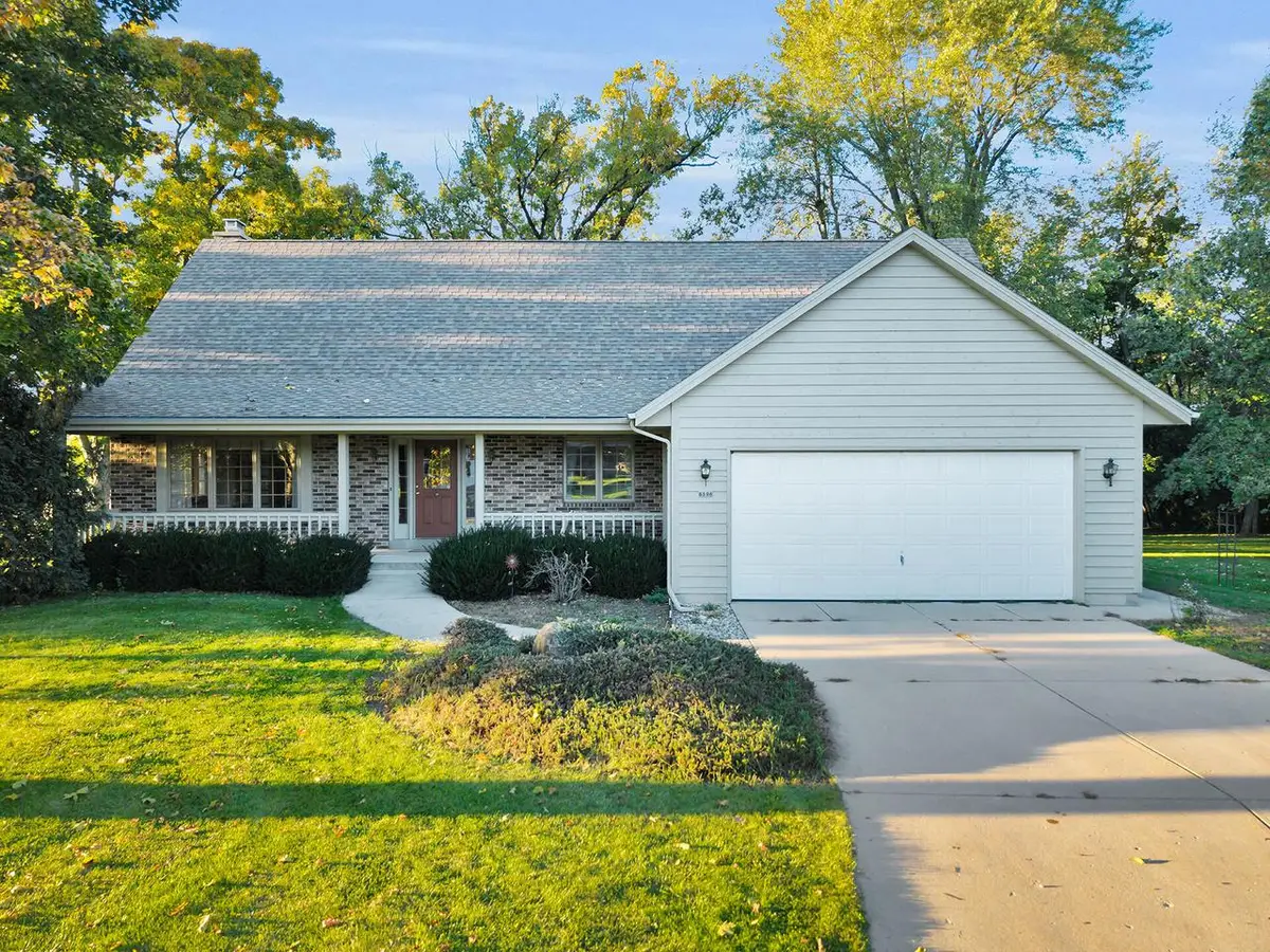 6196 Oak Brook DRIVE, Lyons, WI 53105 - #1