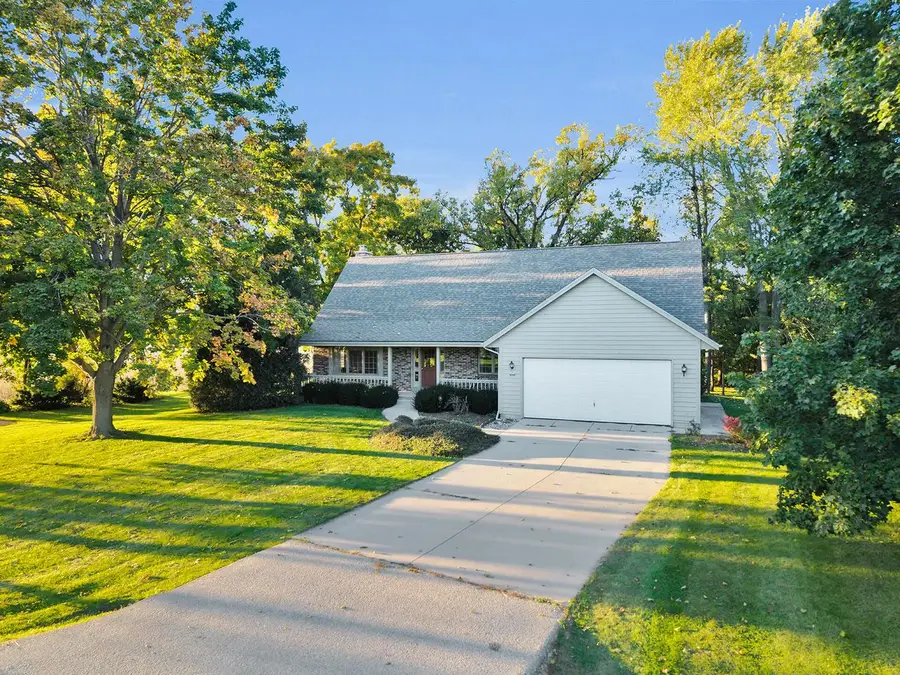 6196 Oak Brook DRIVE, Lyons, WI 53105 - #2