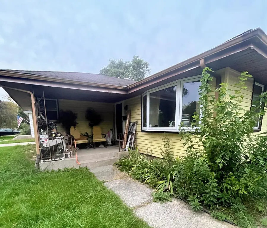 10402 W Birch AVENUE, Milwaukee, WI 53225 - #2